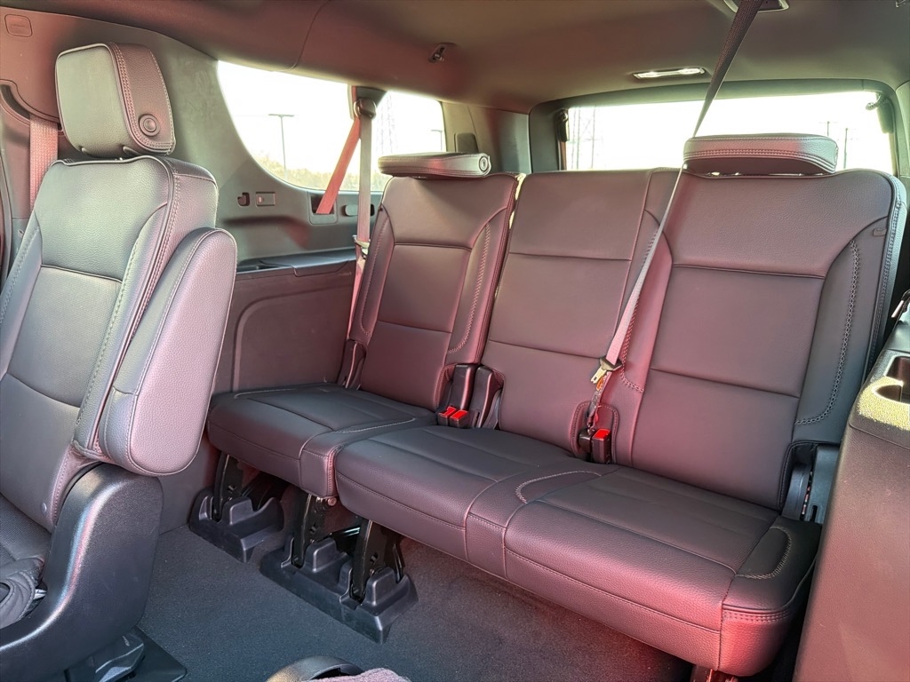 GMC Yukon XL Denali 4WD 2025