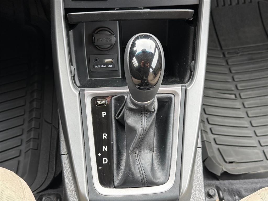 Hyundai Elantra SE 6AT 2015