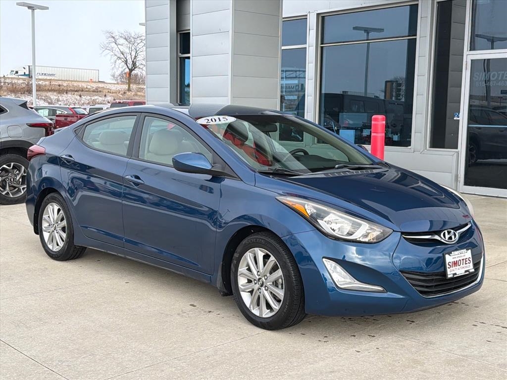Hyundai Elantra SE 6AT 2015