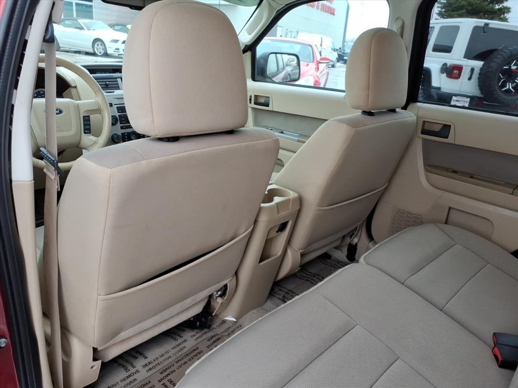 Ford Escape XLT FWD 2012