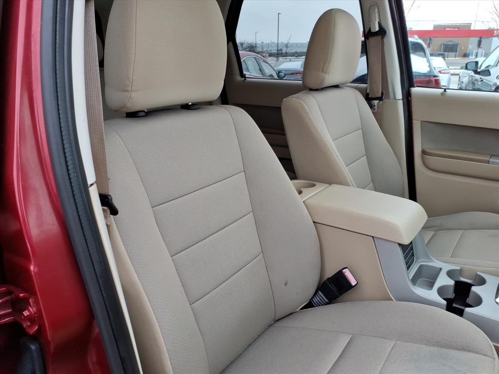 Ford Escape XLT FWD 2012