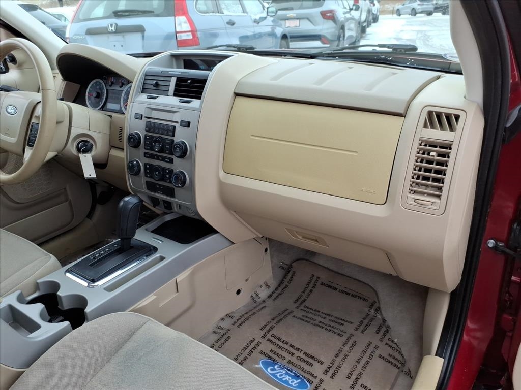 Ford Escape XLT FWD 2012