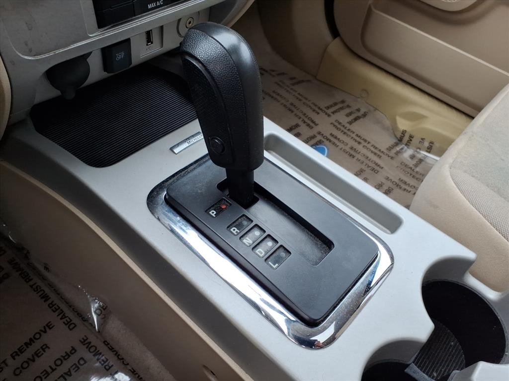 Ford Escape XLT FWD 2012