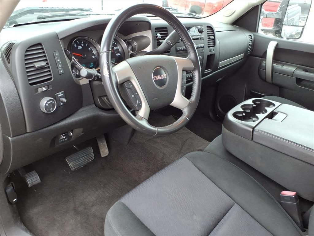 GMC Sierra 2500HD SLE Crew Cab 4WD 2010
