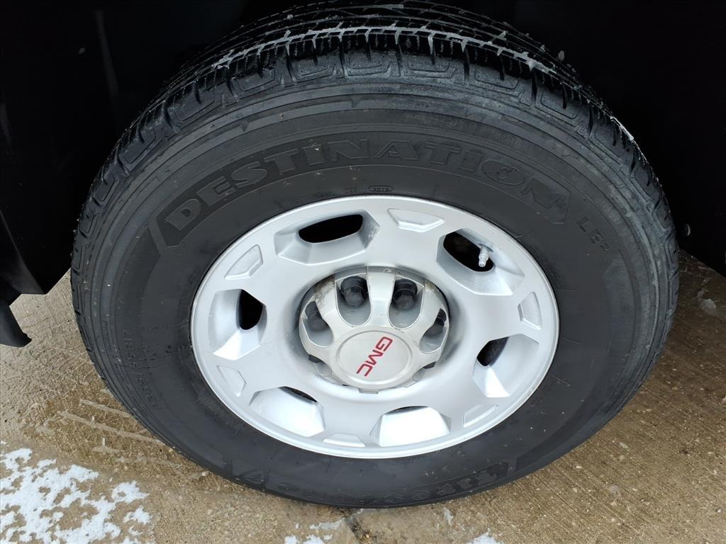 GMC Sierra 2500HD SLE Crew Cab 4WD 2010