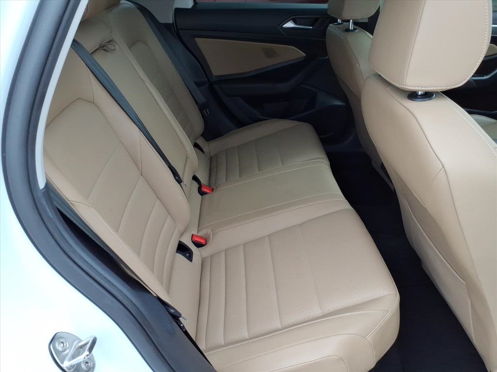 Volkswagen Jetta 1.4T SE 8A 2021