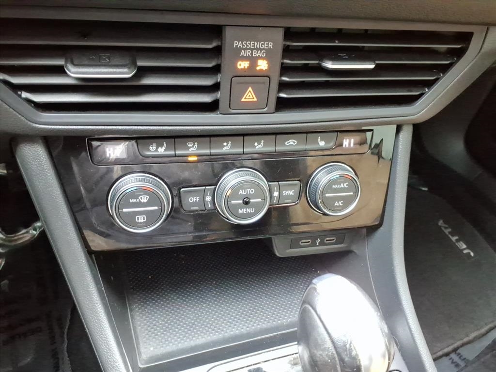 Volkswagen Jetta 1.4T SE 8A 2021