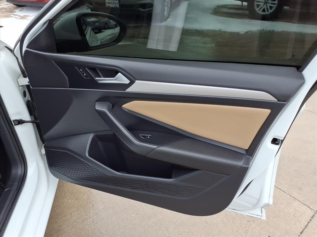 Volkswagen Jetta 1.4T SE 8A 2021