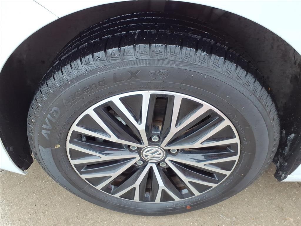 Volkswagen Jetta 1.4T SE 8A 2021