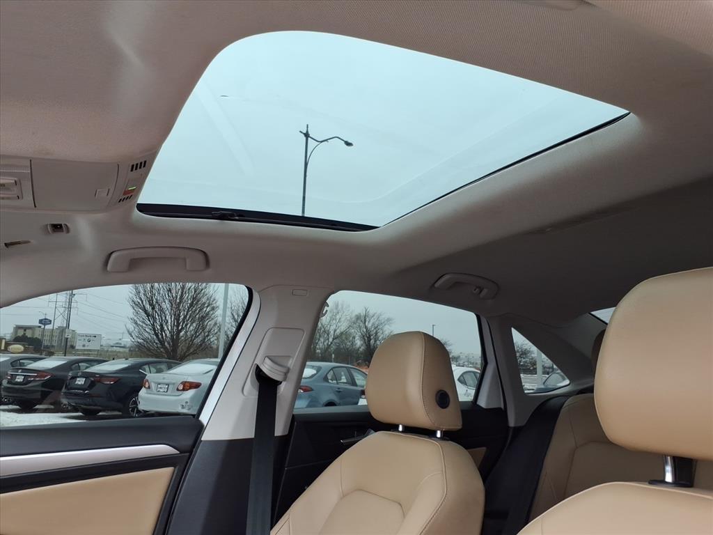 Volkswagen Jetta 1.4T SE 8A 2021