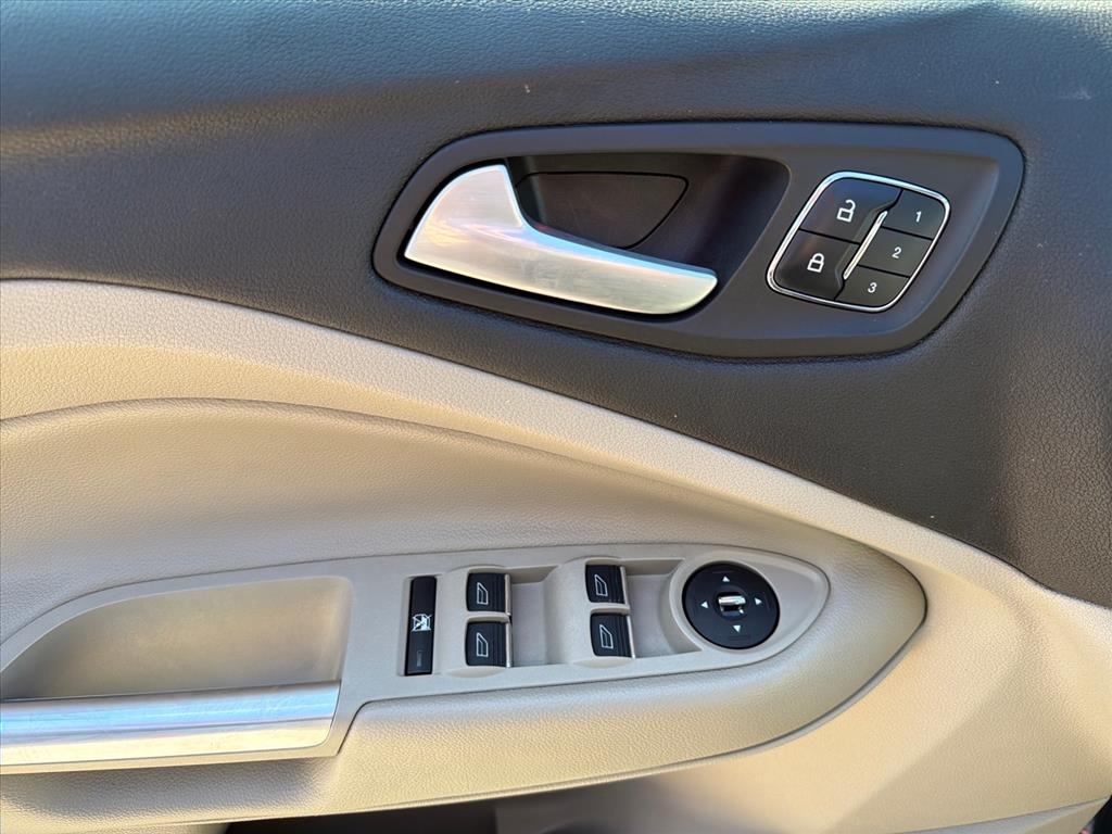 Ford Escape Titanium 4WD 2015