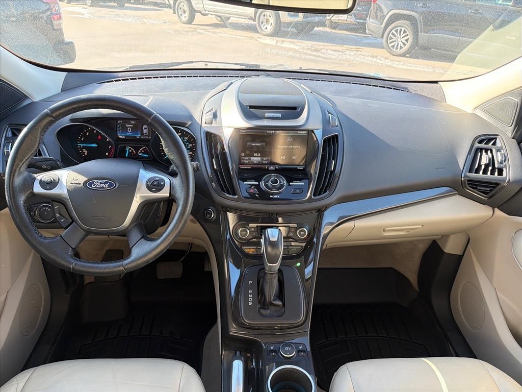 Ford Escape Titanium 4WD 2015