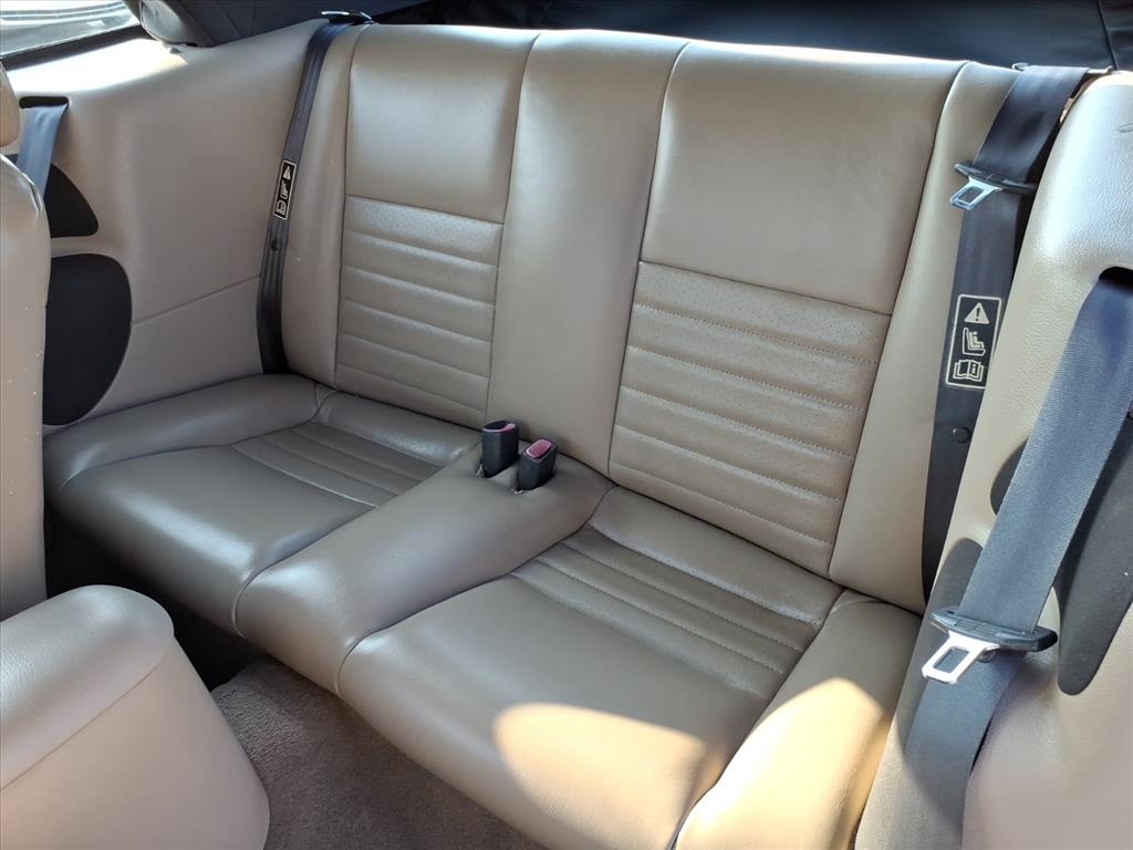 Ford Mustang GT Deluxe Convertible 2002