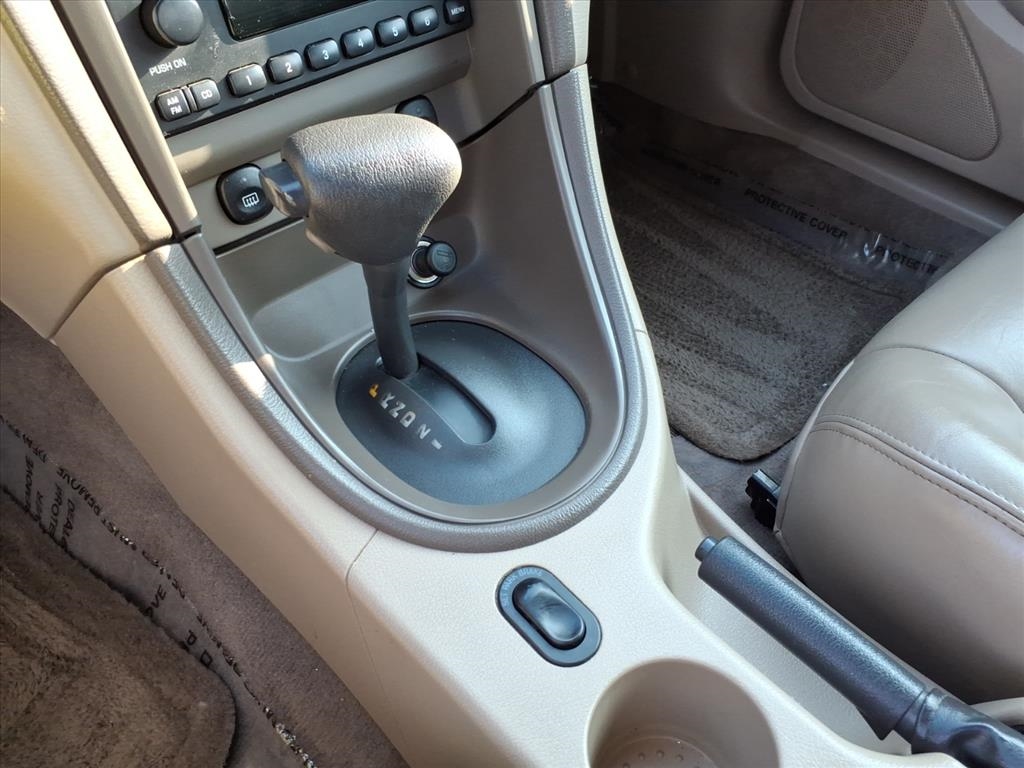 Ford Mustang GT Deluxe Convertible 2002