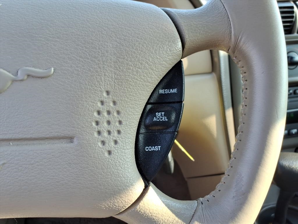 Ford Mustang GT Deluxe Convertible 2002