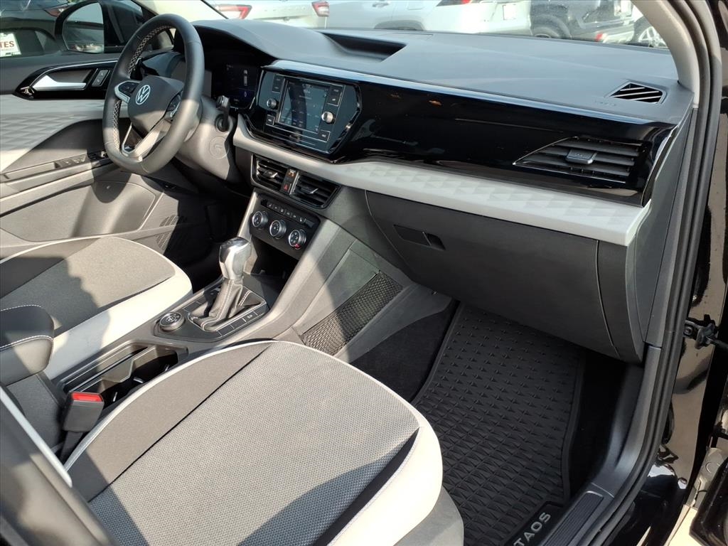 Volkswagen Taos S 2022