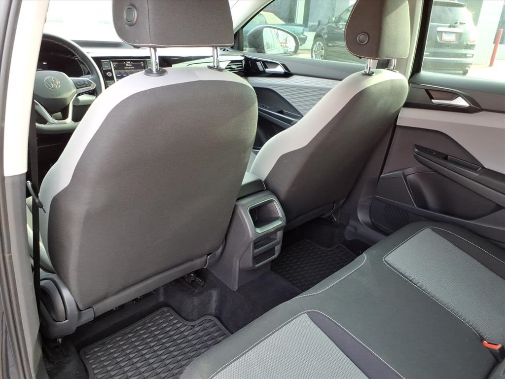 Volkswagen Taos S 2022