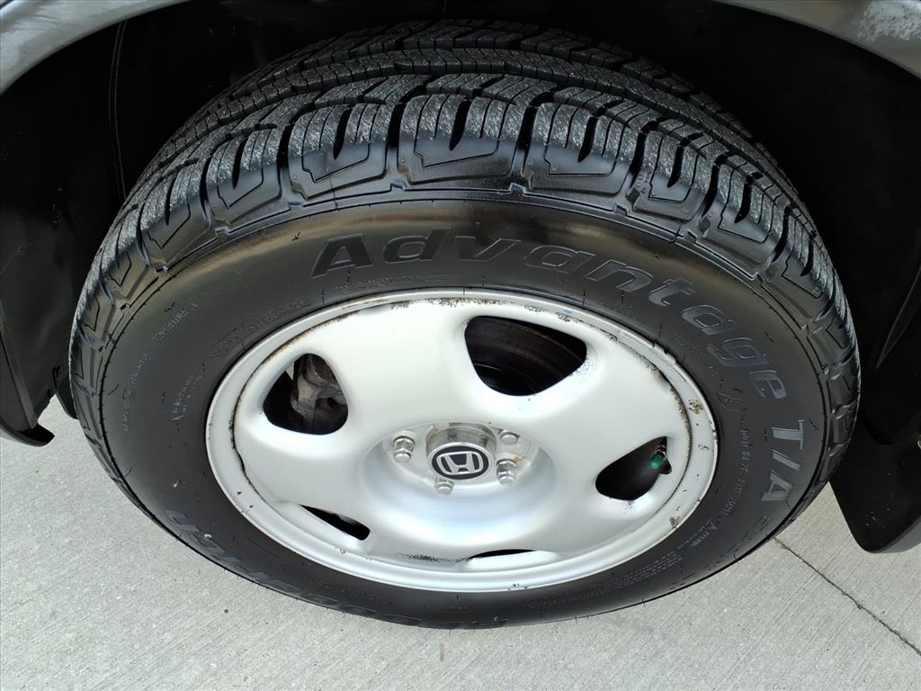 Honda CR-V LX 2WD 5-Speed AT 2011