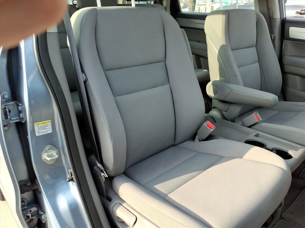 Honda CR-V LX 2WD 5-Speed AT 2011