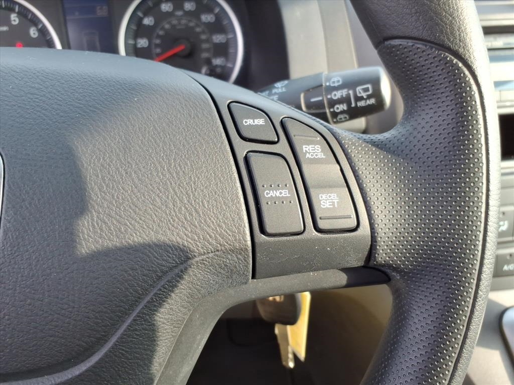 Honda CR-V LX 2WD 5-Speed AT 2011