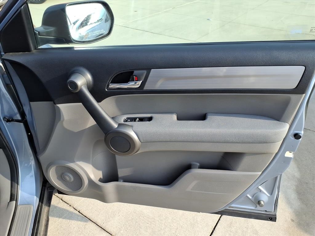 Honda CR-V LX 2WD 5-Speed AT 2011