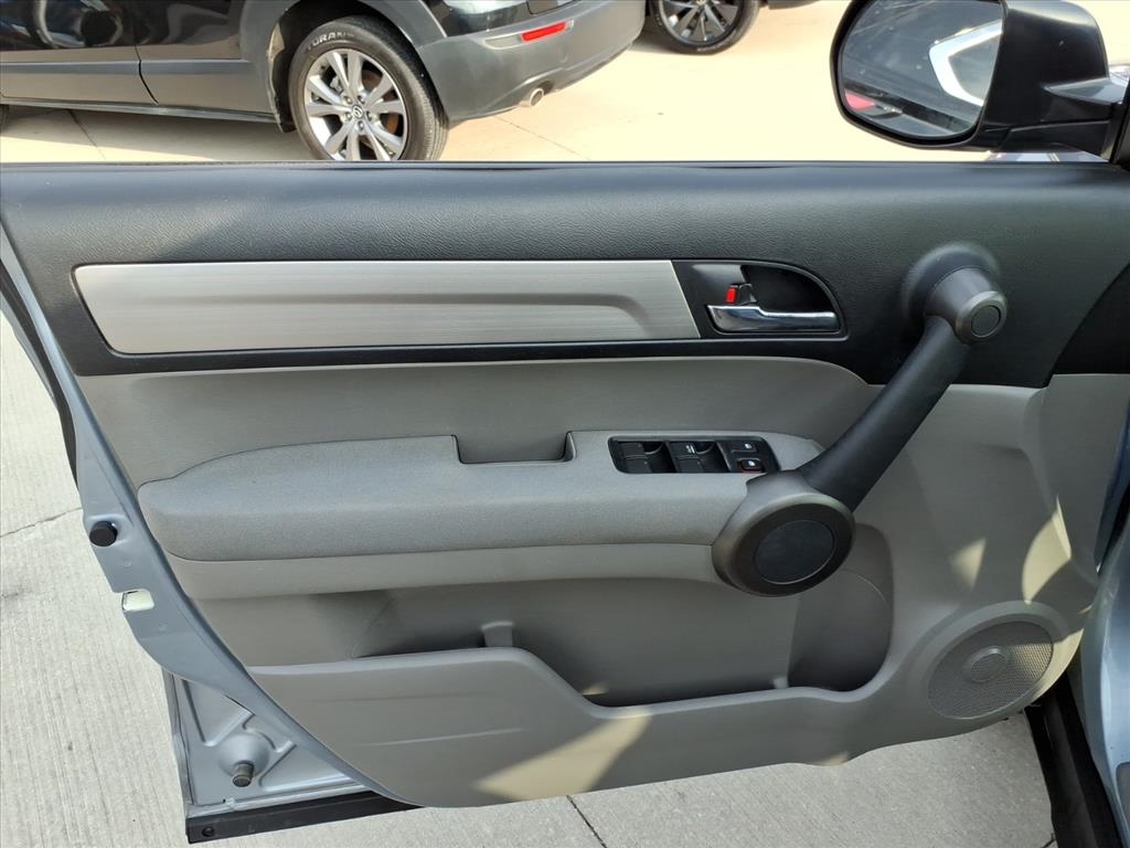 Honda CR-V LX 2WD 5-Speed AT 2011