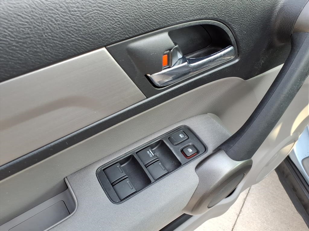 Honda CR-V LX 2WD 5-Speed AT 2011