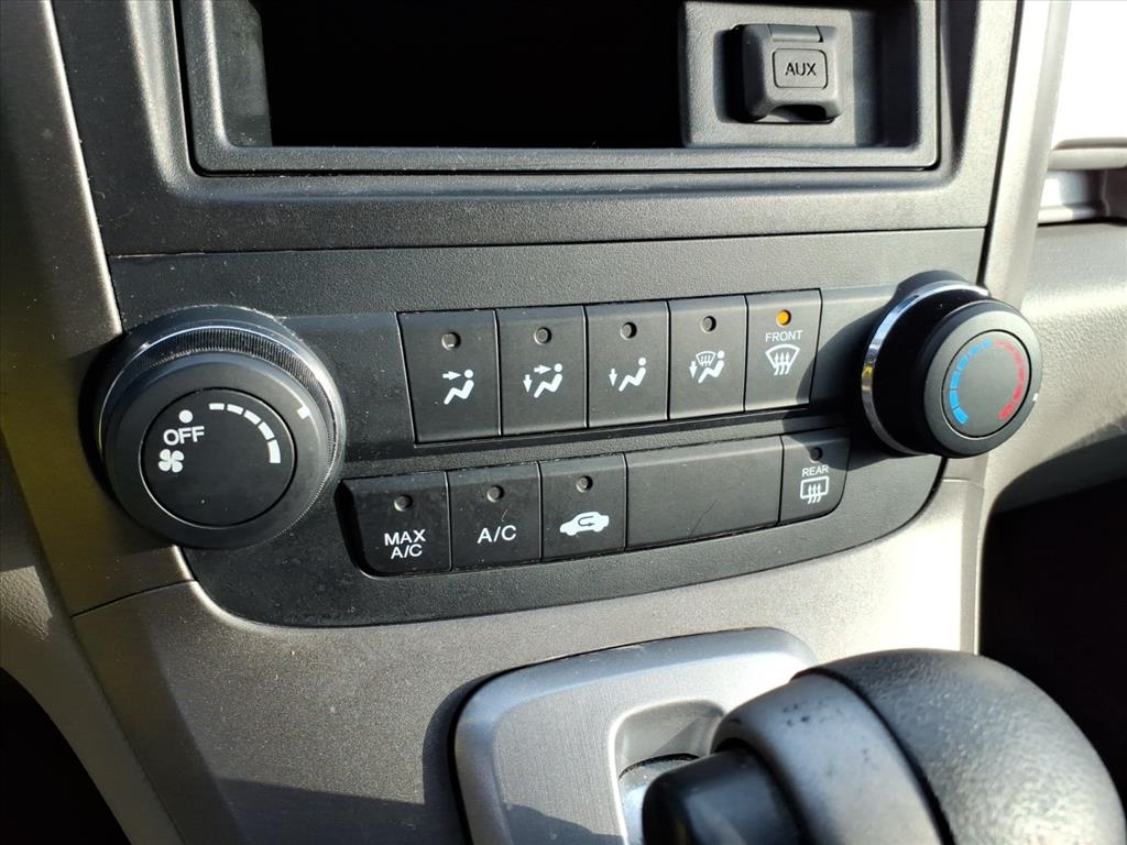 Honda CR-V LX 2WD 5-Speed AT 2011