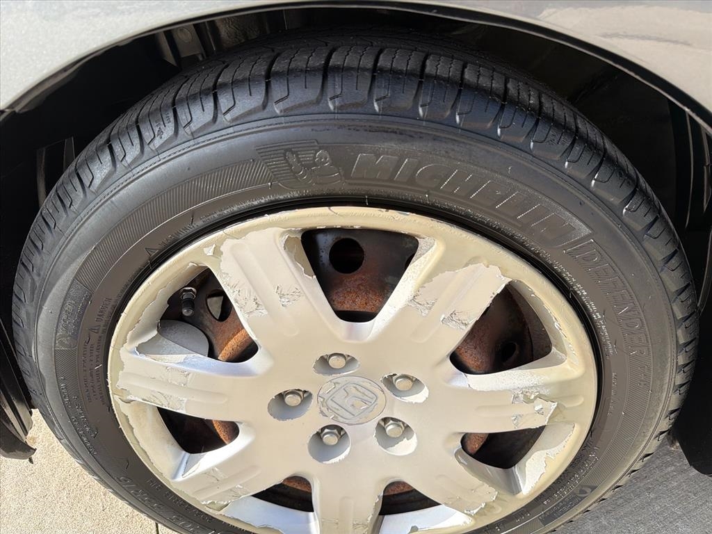 Honda Civic LX Coupe 5-Speed AT 2011