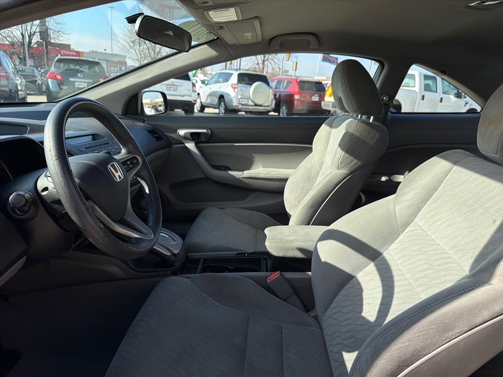 Honda Civic LX Coupe 5-Speed AT 2011