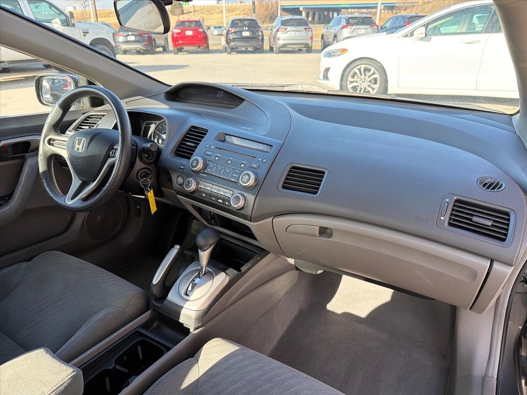 Honda Civic LX Coupe 5-Speed AT 2011