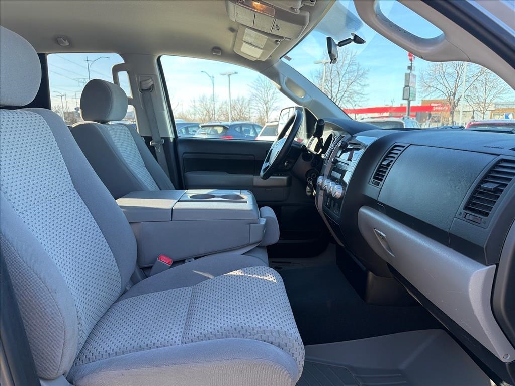 Toyota Tundra Tundra-Grade Double Cab 4.6L 4WD 2012