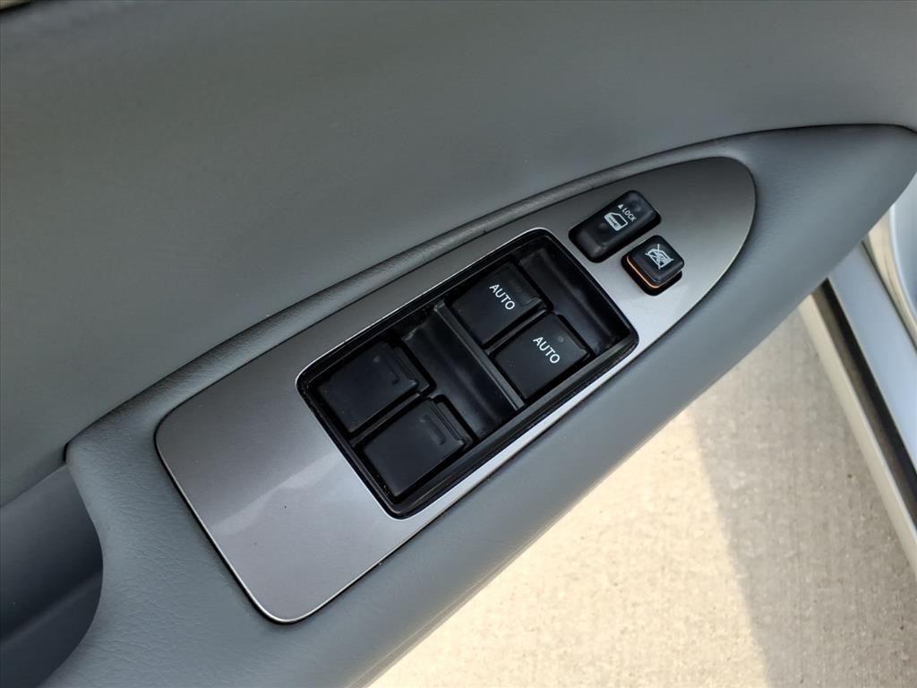 Toyota Avalon XL 2006