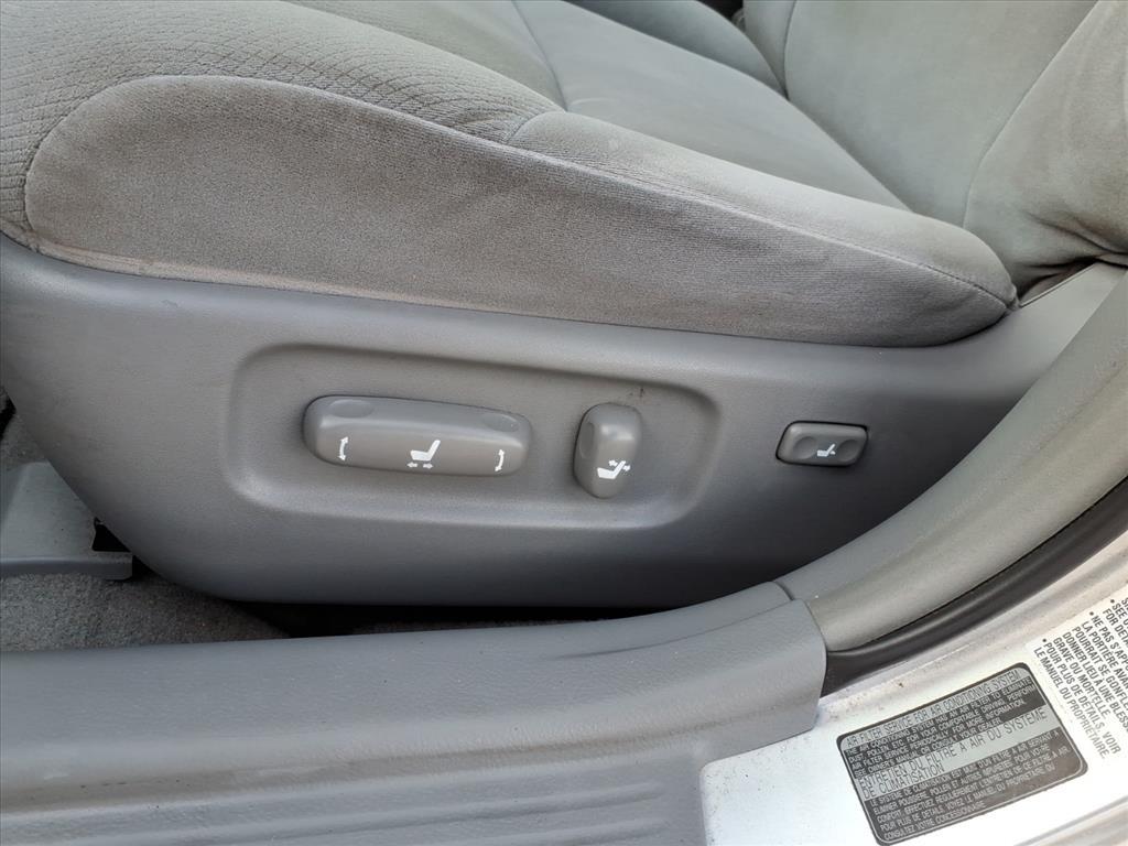 Toyota Avalon XL 2006