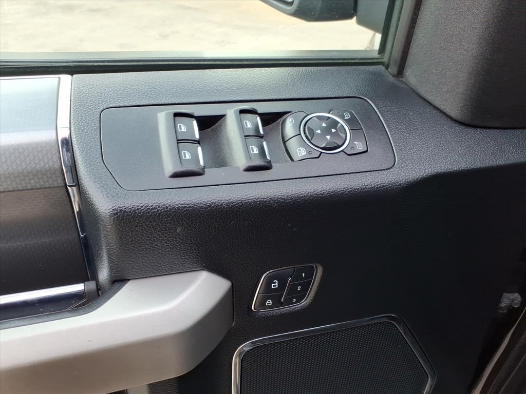 Ford F-150 Lariat SuperCrew 6.5-ft. Bed 4WD 2015