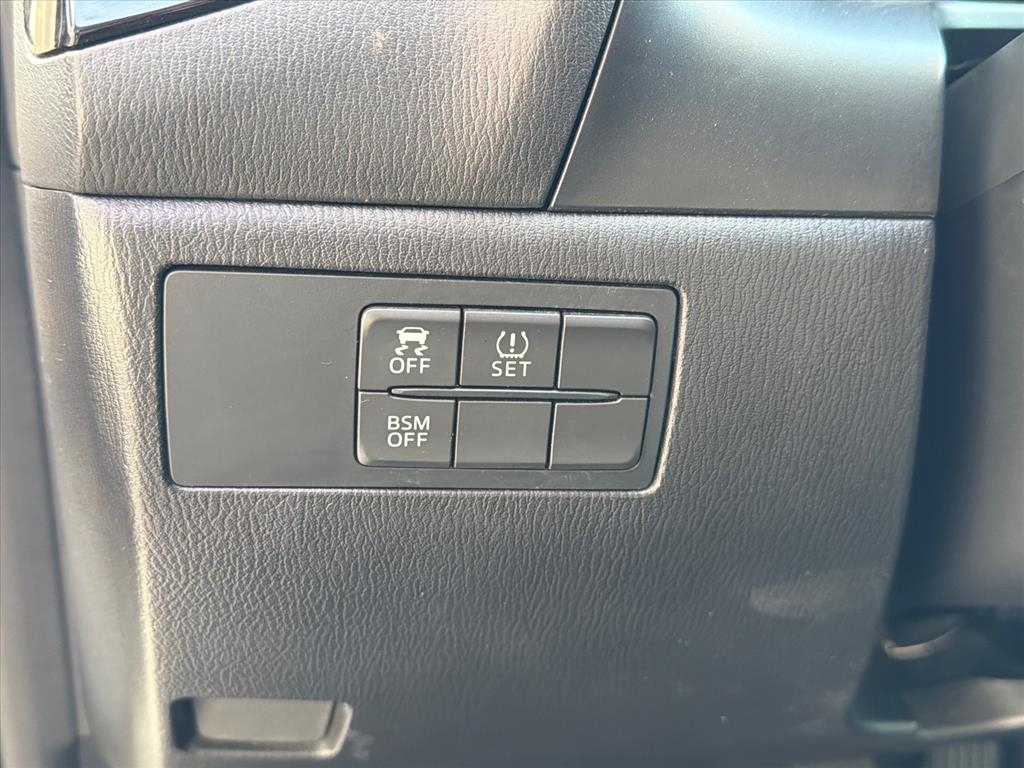 Mazda MAZDA3 i Grand Touring AT 5-Door 2015