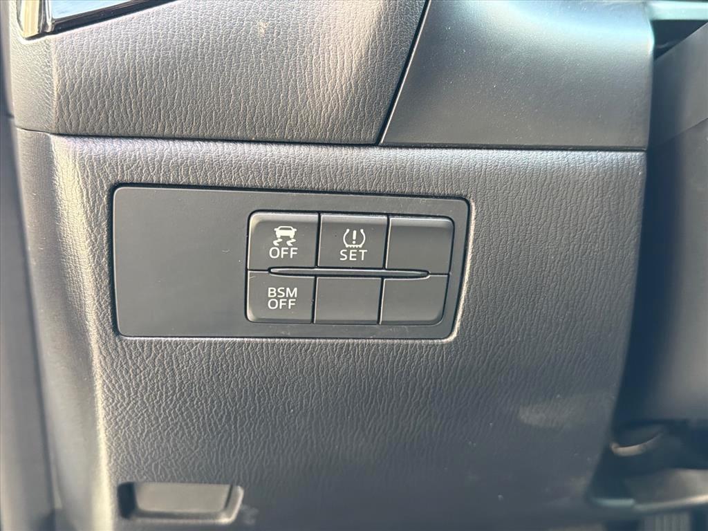 Mazda MAZDA3 i Grand Touring AT 5-Door 2015