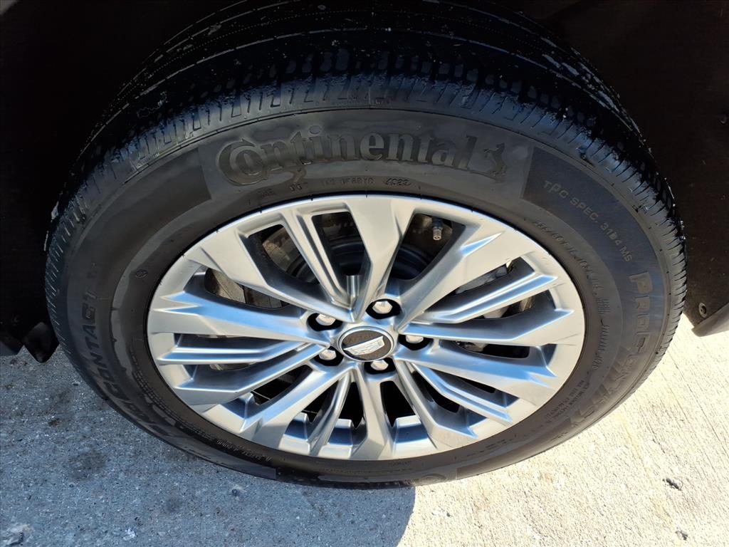 Cadillac XT4 Premium Luxury AWD 2024