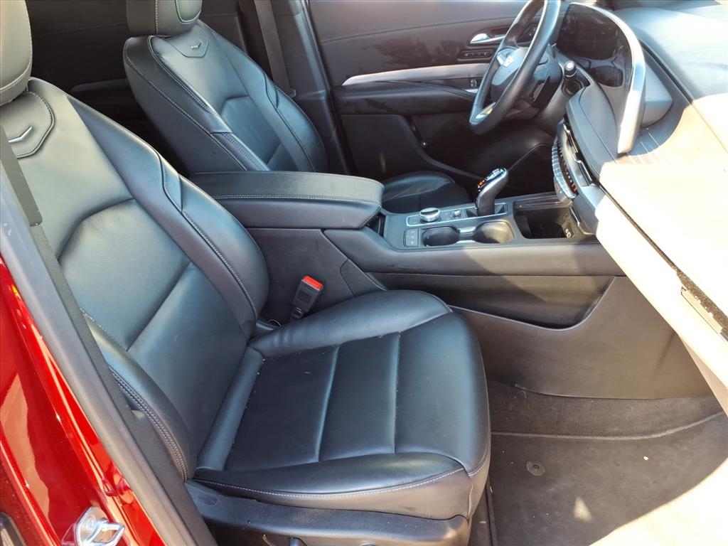 Cadillac XT4 Premium Luxury AWD 2024