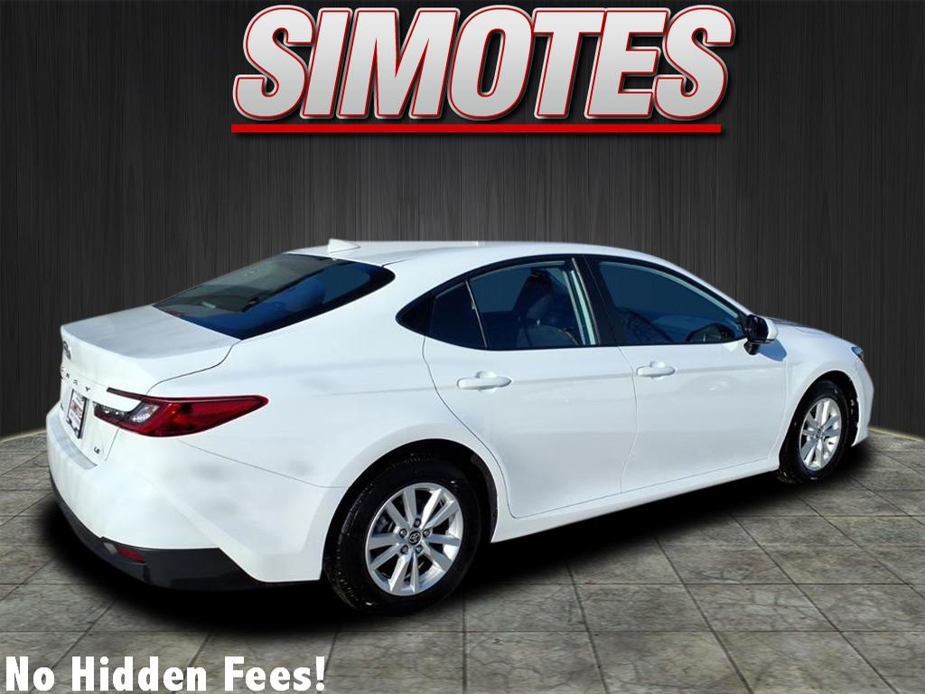 Toyota Camry Hybrid LE 2025