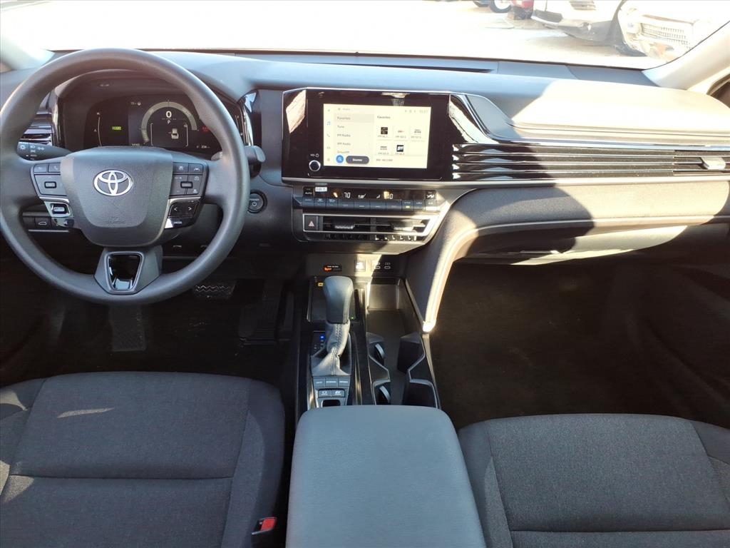 Toyota Camry Hybrid LE 2025
