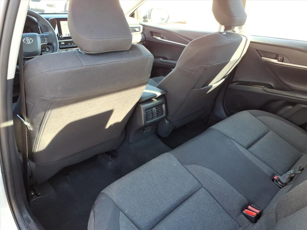 Toyota Camry Hybrid LE 2025