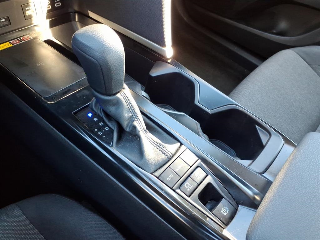 Toyota Camry Hybrid LE 2025