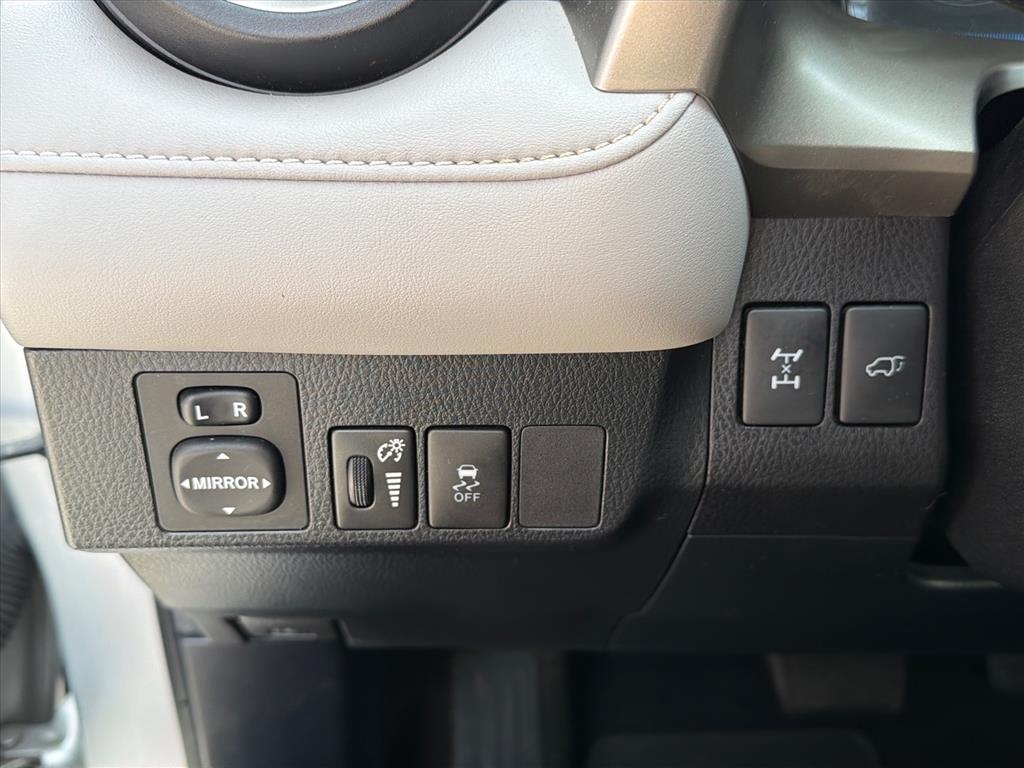 Toyota RAV4 Limited AWD 2013