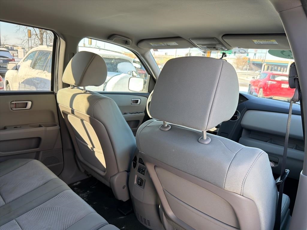 Honda Pilot LX 4WD 5-Spd AT 2015