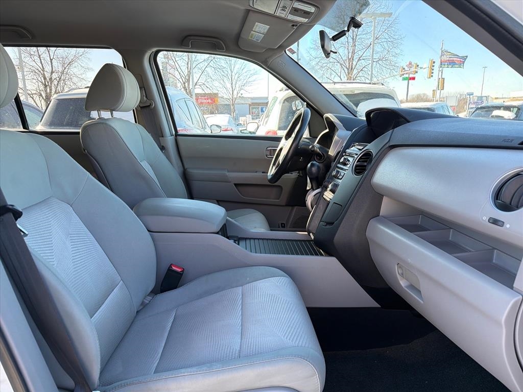 Honda Pilot LX 4WD 5-Spd AT 2015