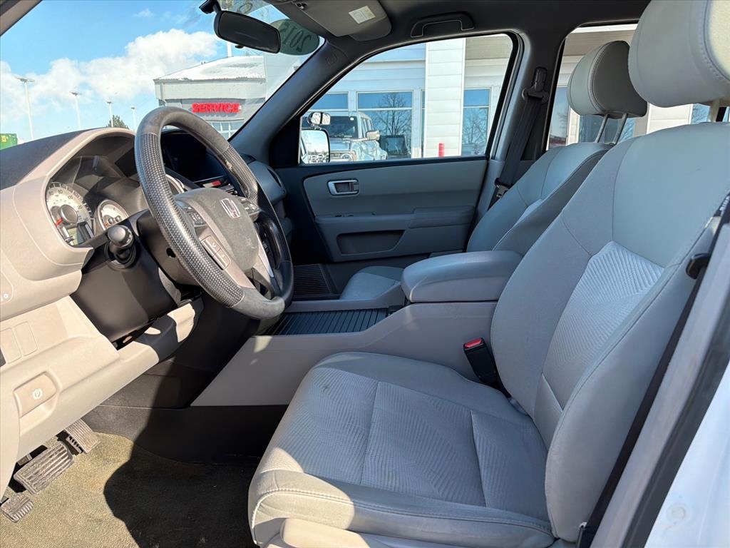 Honda Pilot LX 4WD 5-Spd AT 2015