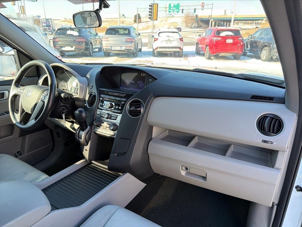 Honda Pilot LX 4WD 5-Spd AT 2015