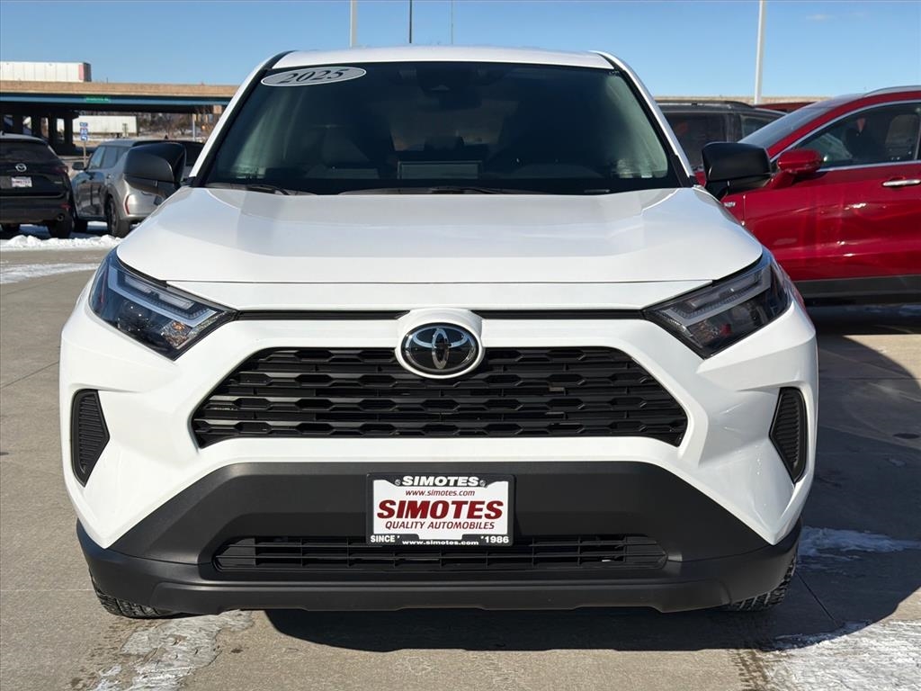 Toyota RAV4 LE 2025
