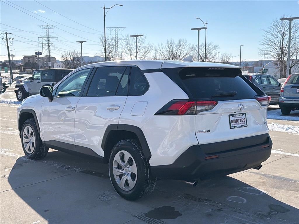 Toyota RAV4 LE 2025